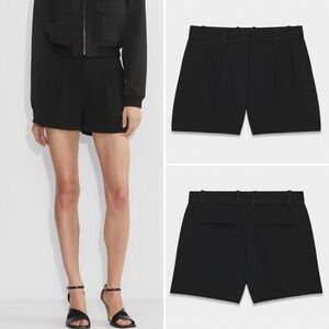 NEW Aritzia Pleated Mini Short Black High Rise Relaxed Fit Mirror Crepe Shorts